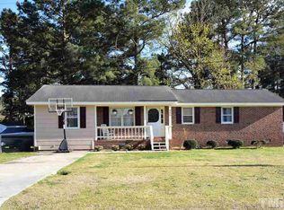 305 Robin Ln, Clayton, NC 27520
