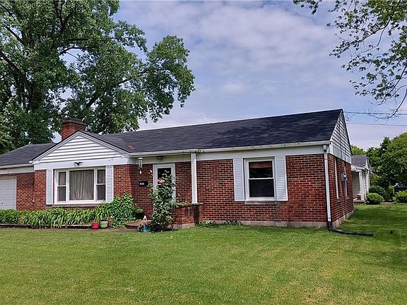 2nd image of 2909 Selden Ave
