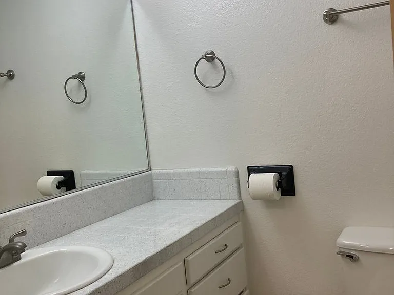 901 Russell Ave #206 — Photo 6