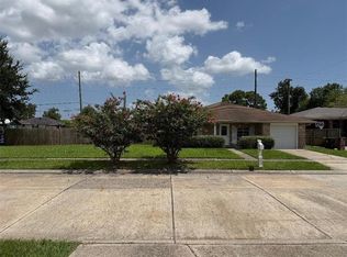 2401 Creely Dr, Chalmette, LA 70043