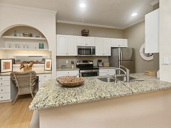 3rd image of 860 N Orange Ave APT 116