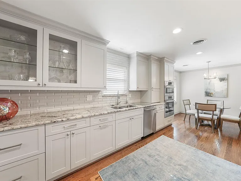 5058 Yarwell Dr — Photo 11