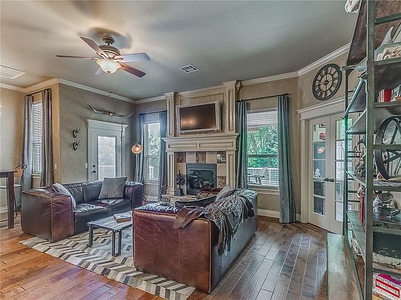 3rd image of 5725 Hidden Meadow Dr