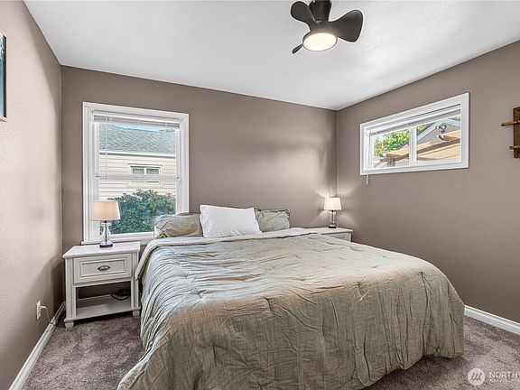 3rd image of 3129 Fir Street