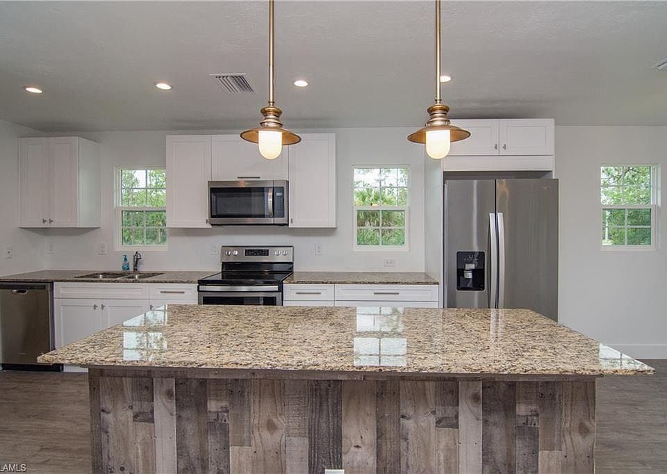 1st image of 131 Everglades Blvd S