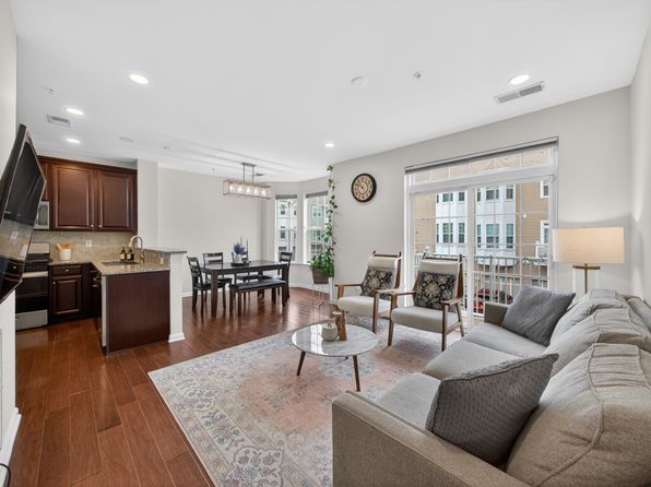 15 Wesmont Dr