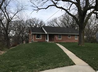 943 Hockenberry Ln, Council Bluffs, IA 51503
