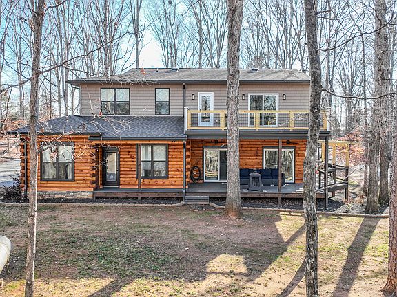 3rd image of 203 Teasley Ln