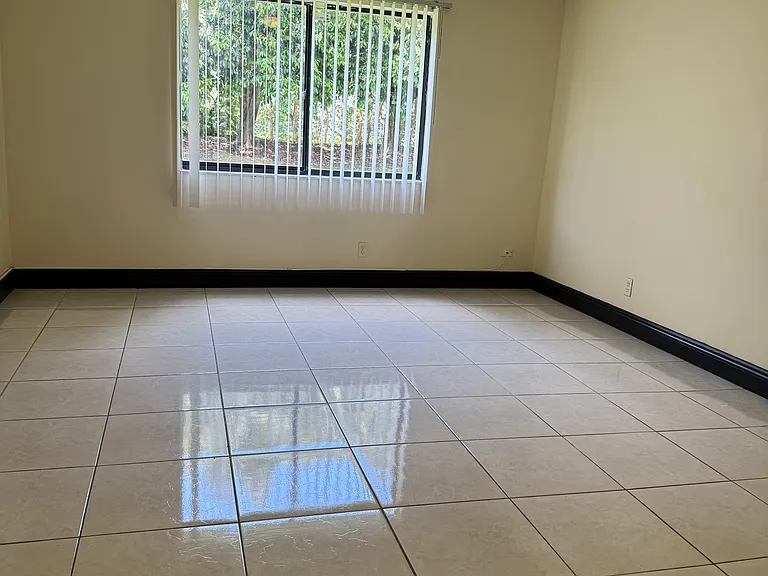 215 Lakeview Dr #105 — Photo 19