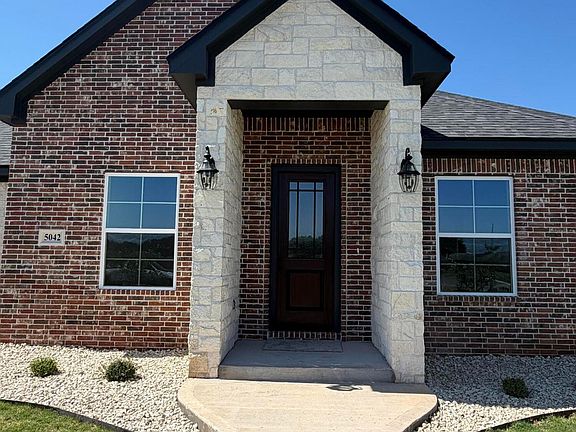 2nd image of 5042 Shefflera Dr