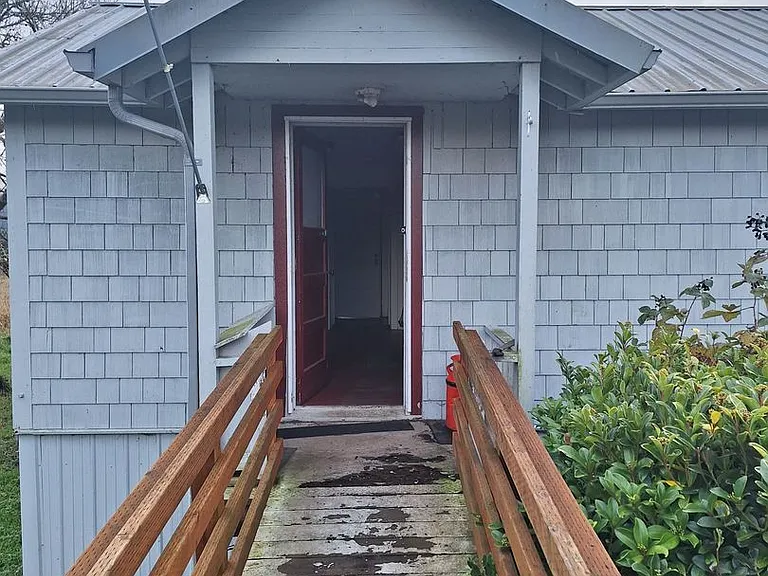 11393 Carver Rd — Photo 5