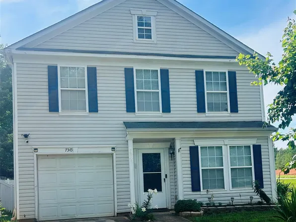 7343 Fox Point Dr, Charlotte, NC 28269