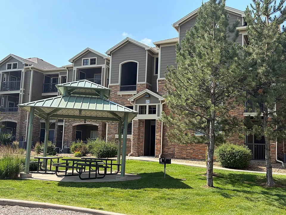 1465 Blue Sky Cir #17-104