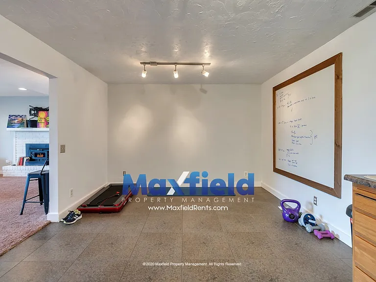 11670 S Hidden Valley Blvd — Photo 26