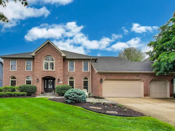 1664 Imperial Cir, Naperville, IL 60563