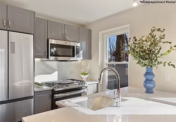 4th image of 147-25 Charter Rd #16GB
