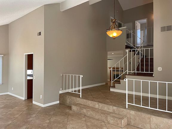 5th image of 1596 Glenwood Way