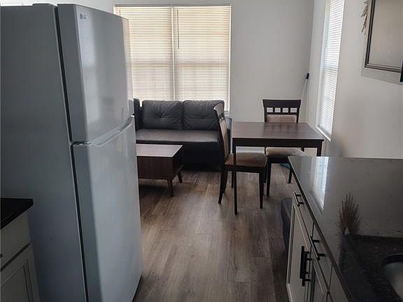 2nd image of 314 Chestnut St #A