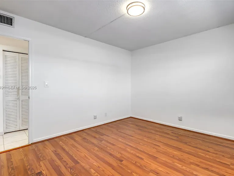 301 NE 14th Ave #702 — Photo 14