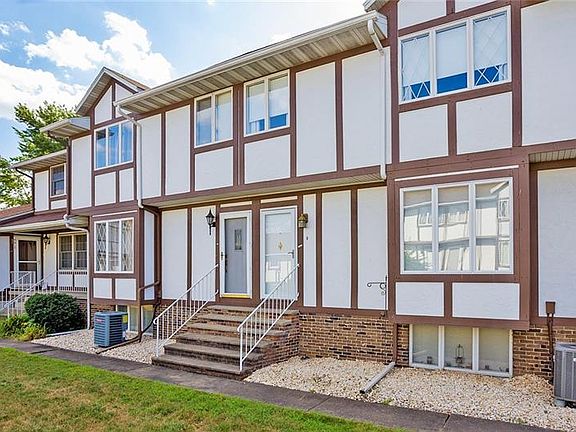 2nd image of 1207 Alpen Strasse