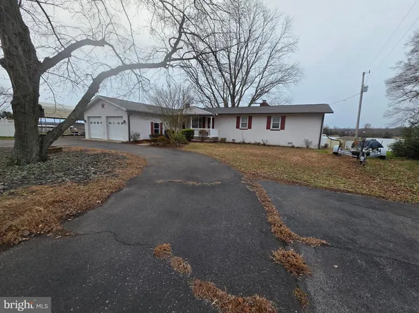 40265 Beach Dr, Mechanicsville, MD 20659
