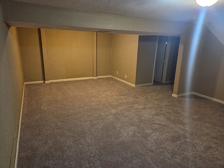 1718 N Woodlawn Blvd — Photo 14