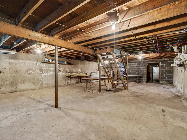 121 Cherry Hill Rd — Photo 33