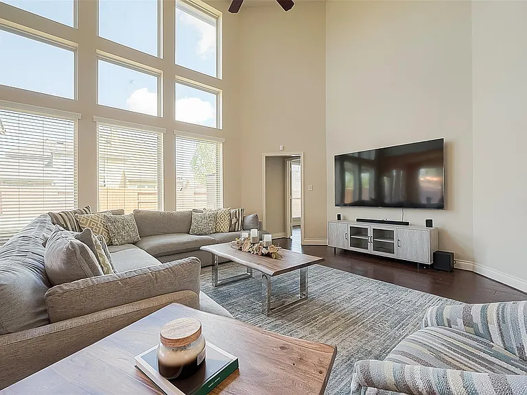 14113 Timber Bluff Dr — Photo 8