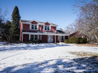 W336N935 Meadow Ln, Delafield, WI 53018