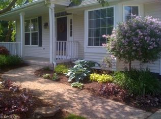 717 Pebble Creek Dr, Akron, OH 44320