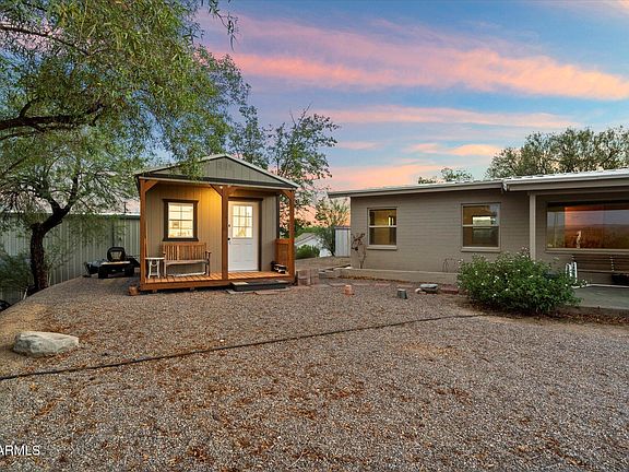 4th image of 835 W HERMOSA Drive