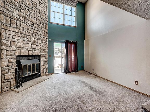 4th image of 9328 W Ontario Dr