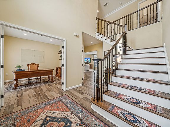 4th image of 133 Winslow Ct