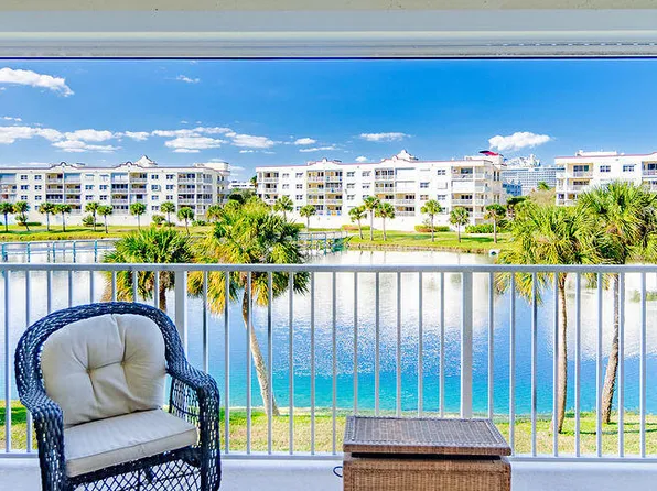 8871 Lake Dr APT 302, Cape Canaveral, FL 32920