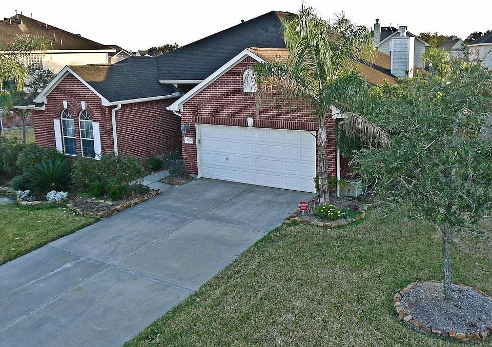 1st image of 4706 Lakefront Terrace Dr