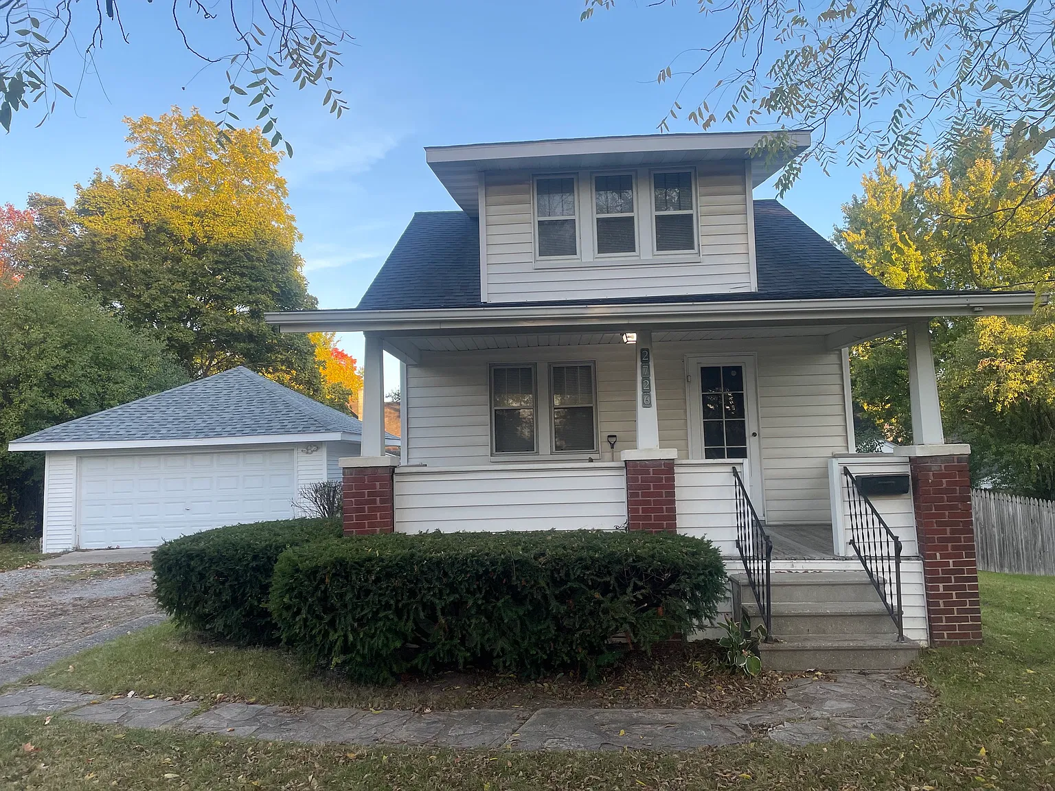 3 bed, 925 sqft, $1,175 — Photo 1