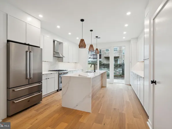 2237 Catharine St, Philadelphia, PA 19146