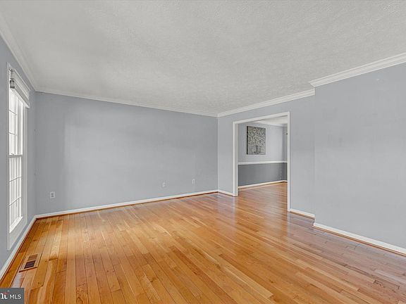 4th image of 9318 Hines Estates Dr