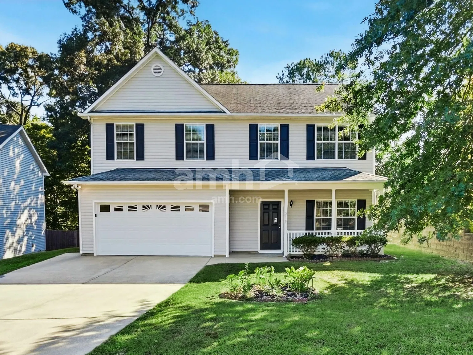 4 bed, 2.5 bath, 2267 sqft, $2,200 — Photo 1