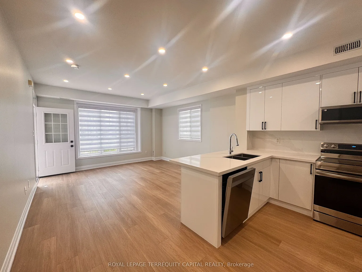 3 bed, $2,100 — Photo 4