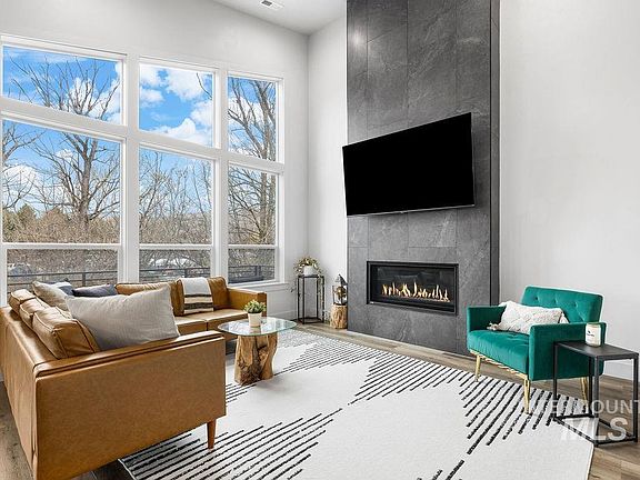 4th image of 6323 W Bluebird Ln
