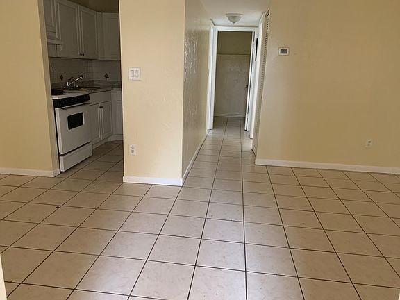 2nd image of 2851 Fillmore St #511