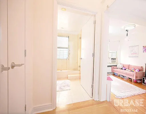 Rented by Urbane Brokerage | media 13