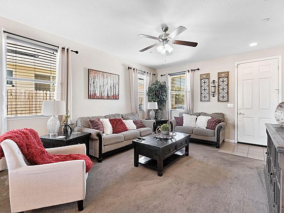 5th image of 1316 Greenbrier Drive