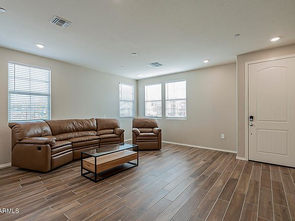 4th image of 1825 E HAMPTON Lane #111