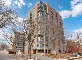 40 Arthur St #203, Ottawa, ON K1R 7T5