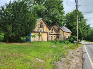126 Meredith Center Rd, Meredith, NH 03253