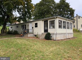 32 W Pottsville St, Pine Grove, PA 17963