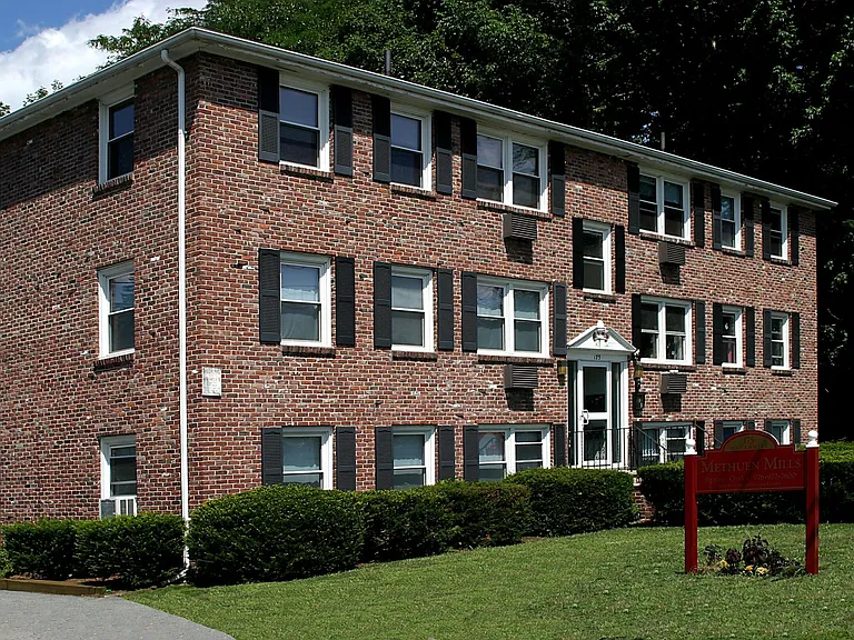 175 Haverhill St — Photo 1