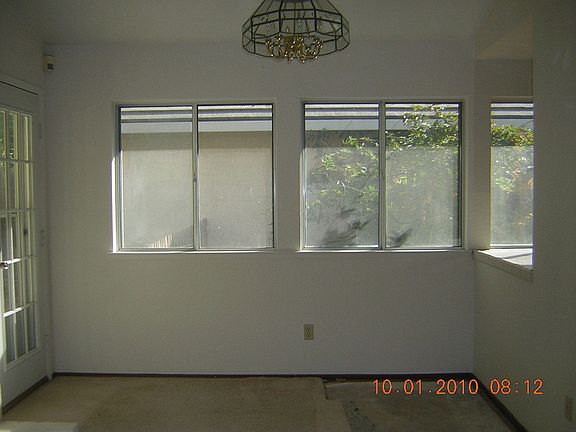 Formal Dining Rm